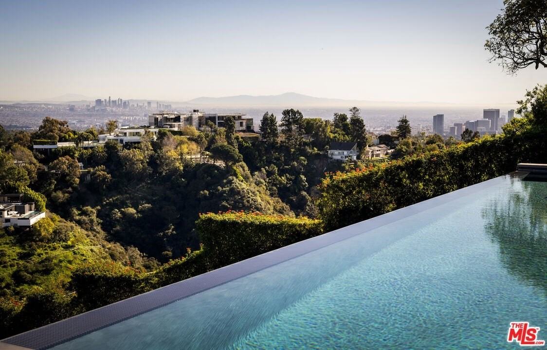 1030 Somera Rd - Photo 3 of 50