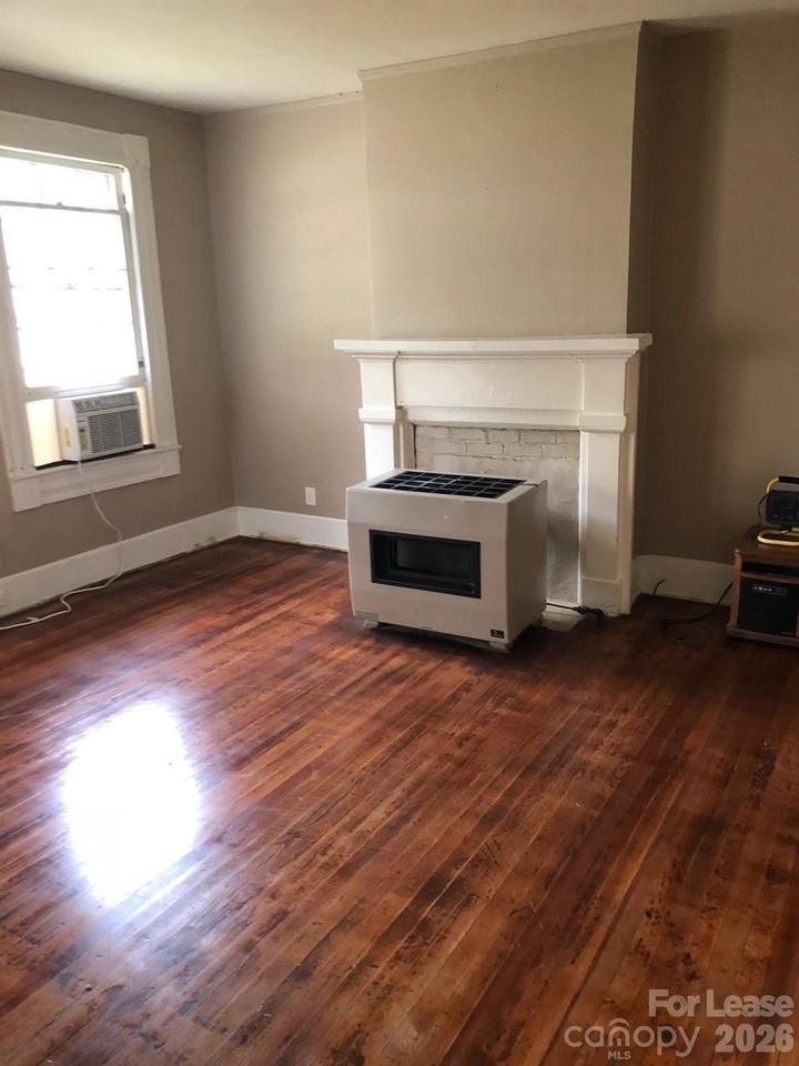 656 E Sharpe St - Photo 7 of 7