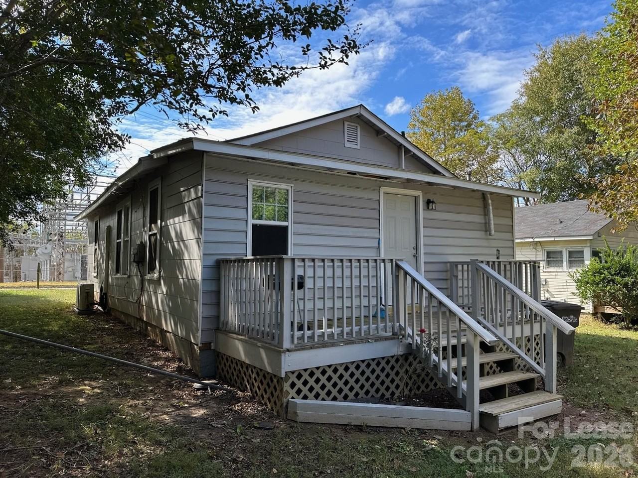 714 Wilmington Ave - Photo 3 of 3