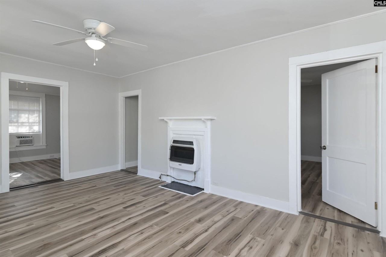 203 Augusta St - Photo 7 of 33