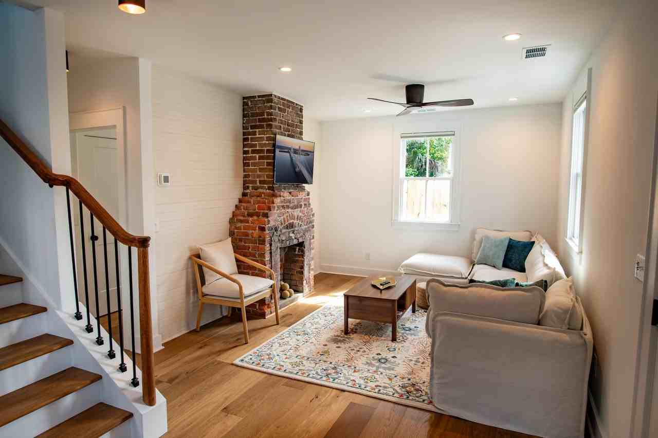 81 Race St - Photo 7 of 42