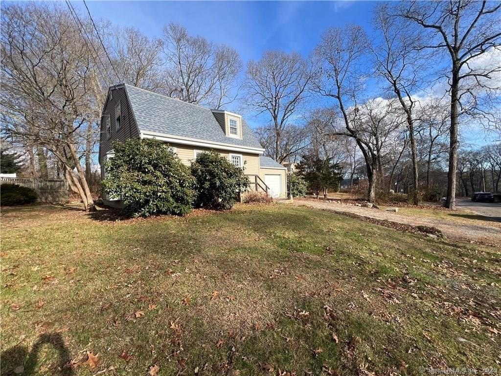 12 Woodland Dr - Photo 3 of 23