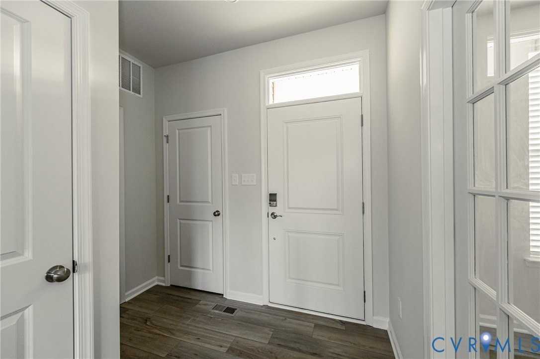 6467 Fennec Run - Photo 4 of 50