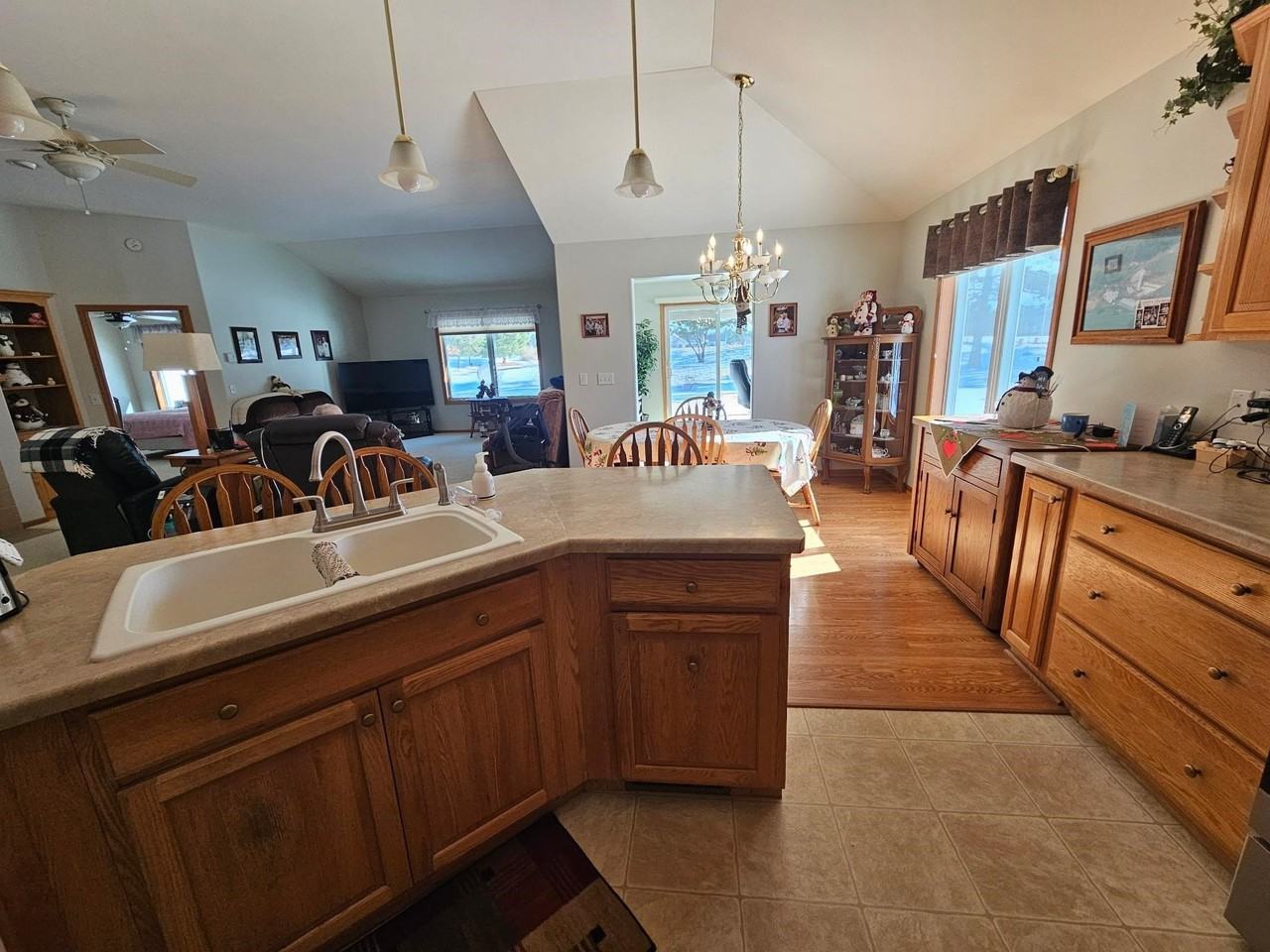 4613 Ridgeview Ct - Photo 6 of 20