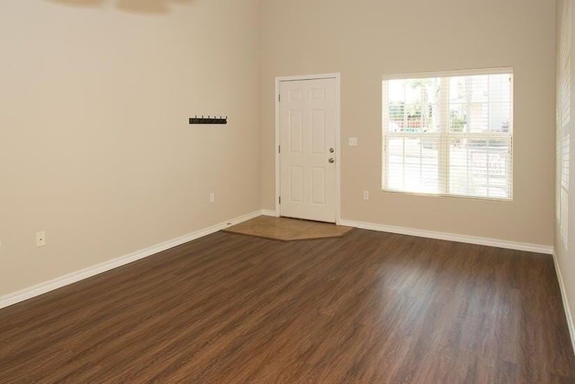 1514 Bentley Cir - Photo 5 of 24