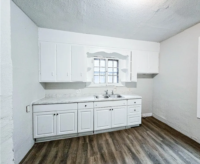 28 5th St #2DN - Photo 2 of 7