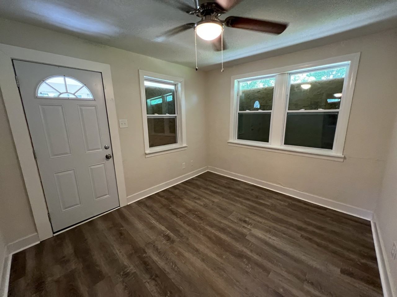 1975 W 12th St #1 - Photo 4 of 16