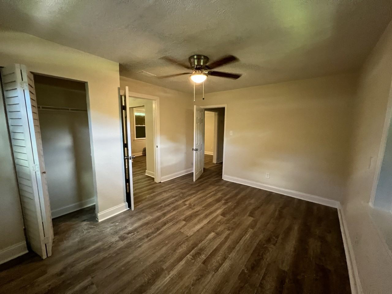 1975 W 12th St #1 - Photo 6 of 16