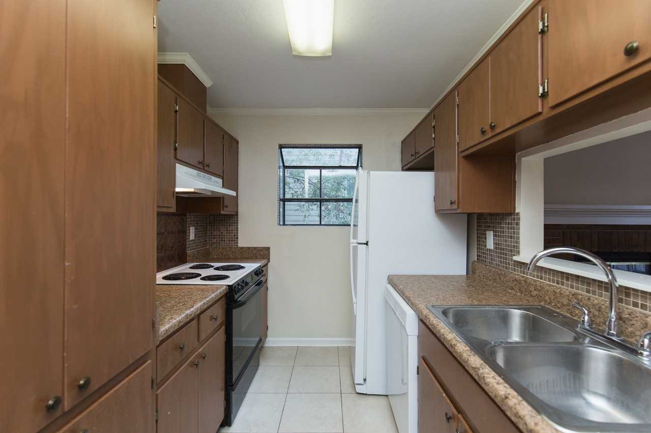 1083 Rockbrook Ct #1 - Photo 6 of 27