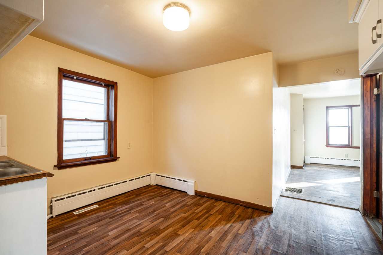 2365 S 7th St Lowr Front - Photo 5 of 5