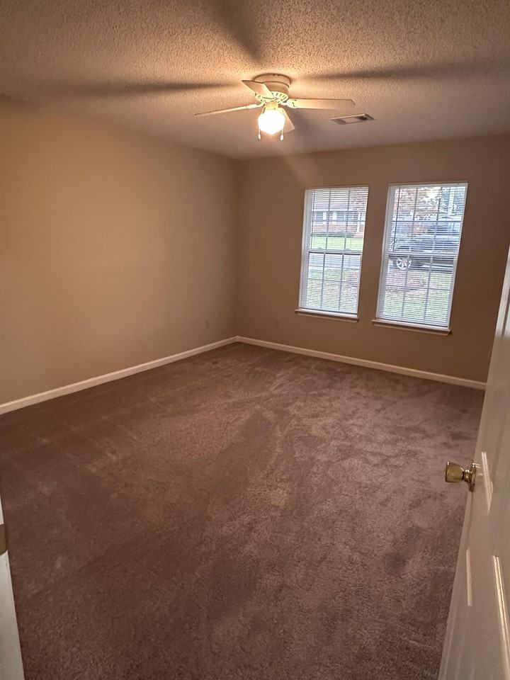 2004 Chestnut Ln #1 - Photo 6 of 10