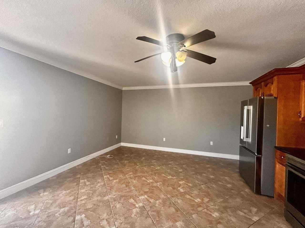 156 Marina Ave - Photo 3 of 18