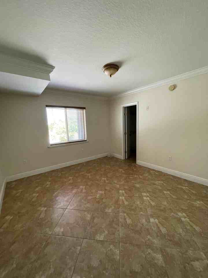 156 Marina Ave - Photo 7 of 18