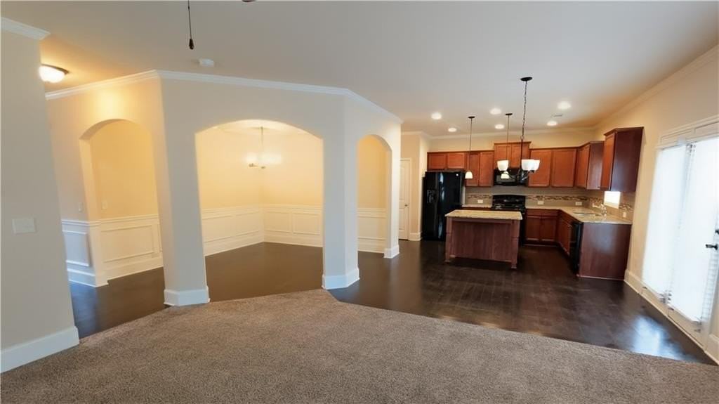 690 Collingsworth Ln - Photo 5 of 21