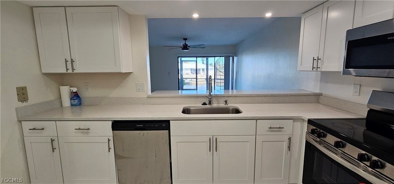 521 Sw 47th Ter Apt 101 #101 - Photo 5 of 50