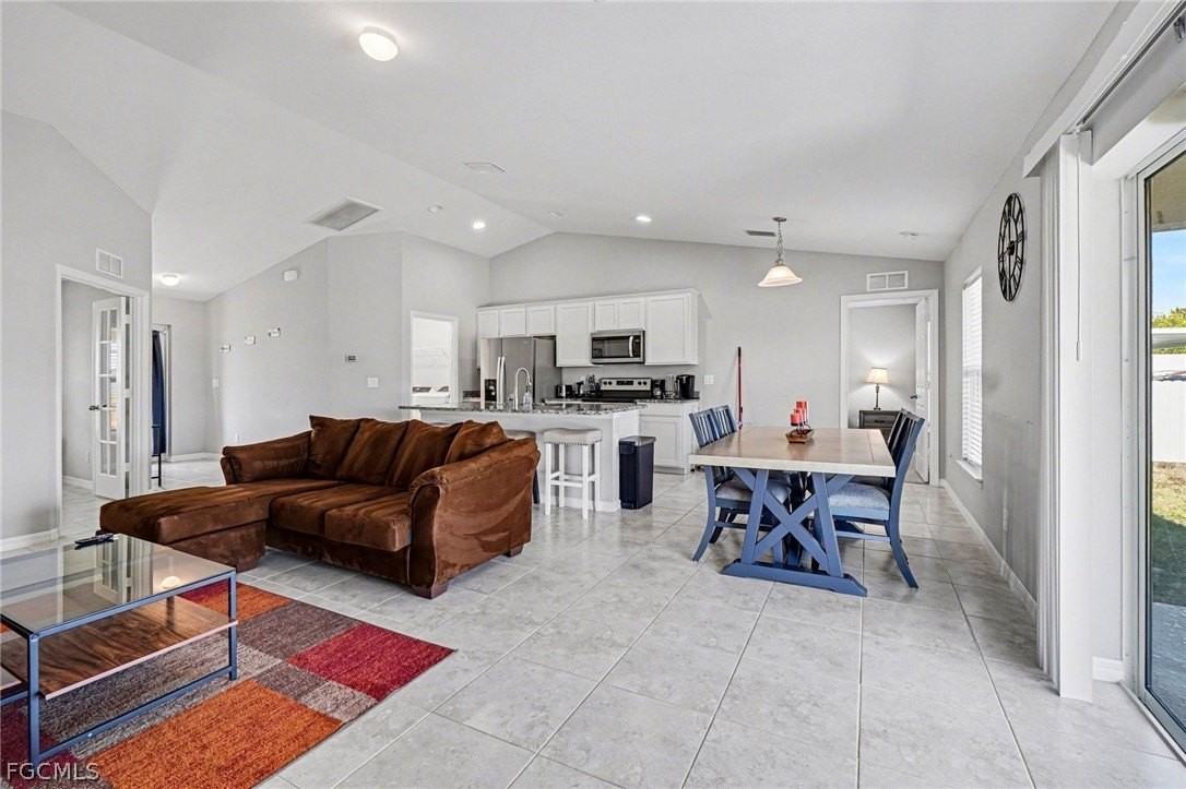 3217 Nw 3rd Ave - Photo 2 of 15