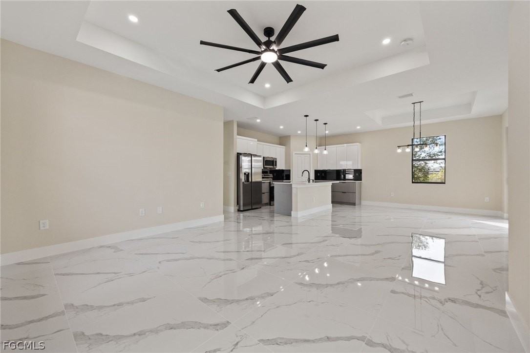 2713 25th St Sw - Photo 4 of 48