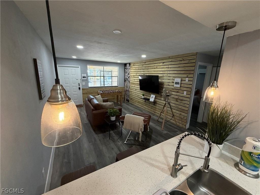 13118 Feather Sound Dr Apt 205 - Photo 6 of 12