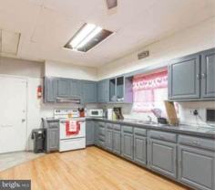 59 N Sycamore Ave - Photo 1 of 1