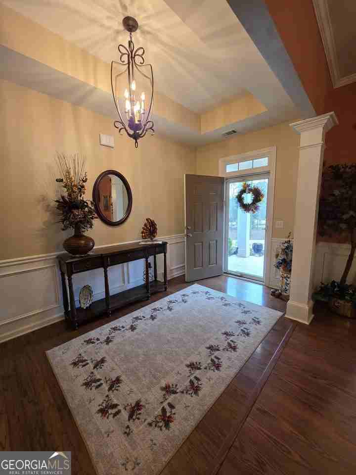 10 Colonial Ct - Photo 3 of 23