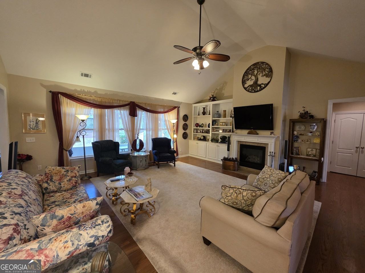 10 Colonial Ct - Photo 4 of 23