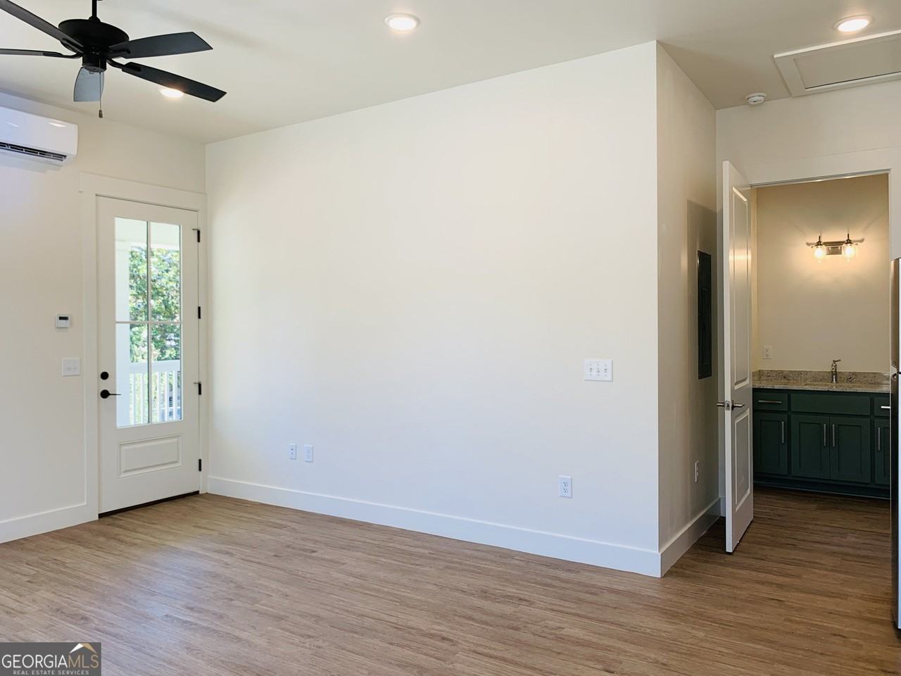 713B Jefferson St - Photo 5 of 19