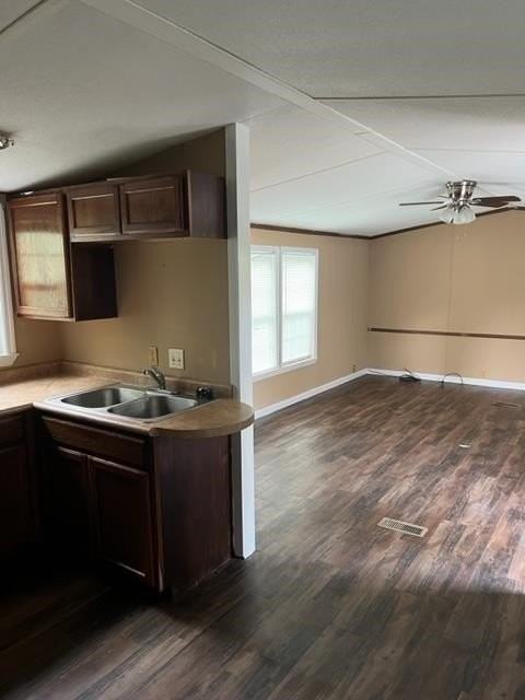 102 Cypress Lake Dr - Photo 3 of 11