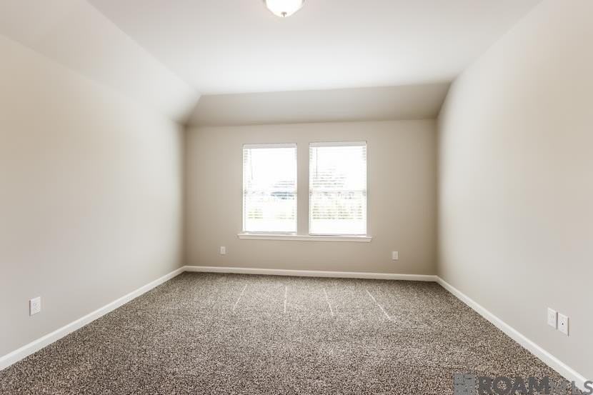 106 Royal Oak St - Photo 7 of 14