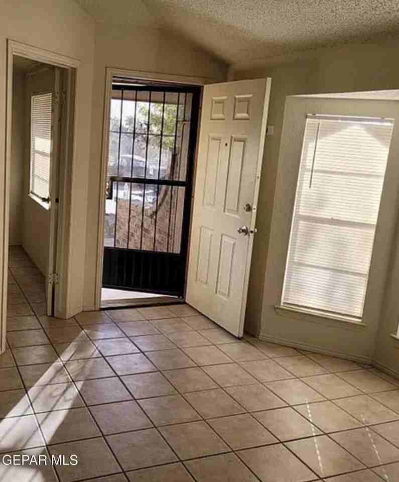 910 Destello Rd Unit A #A - Photo 5 of 8