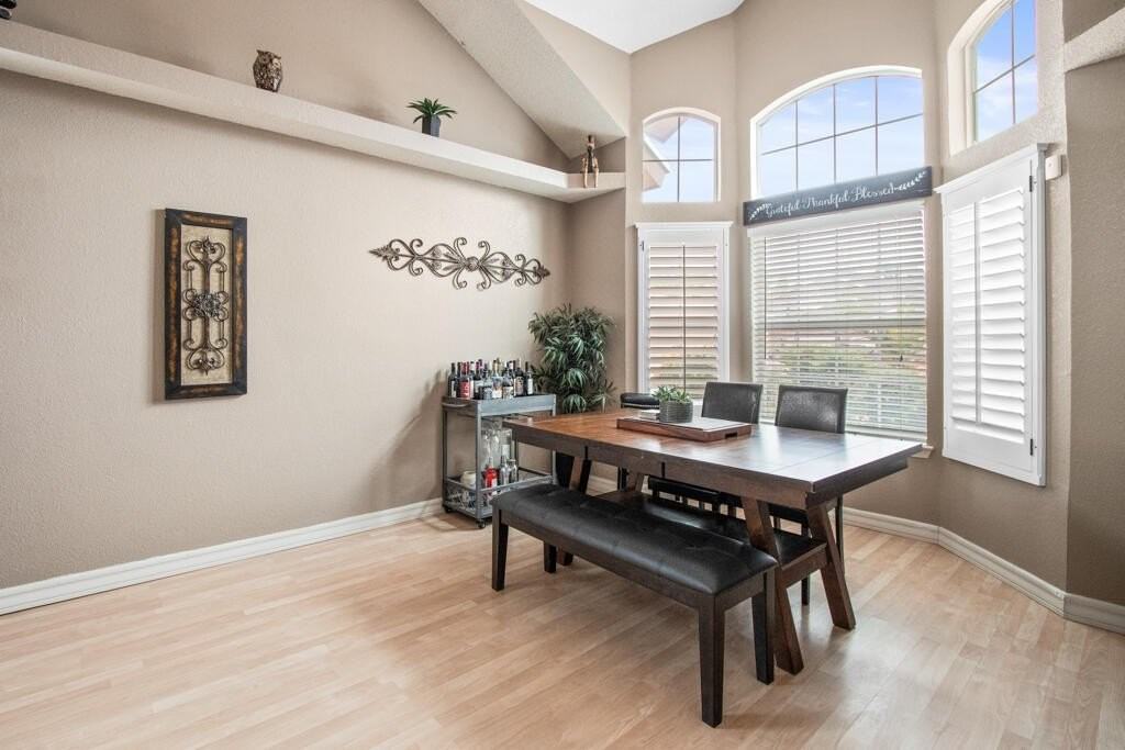 12504 Sun Flare Dr - Photo 6 of 40