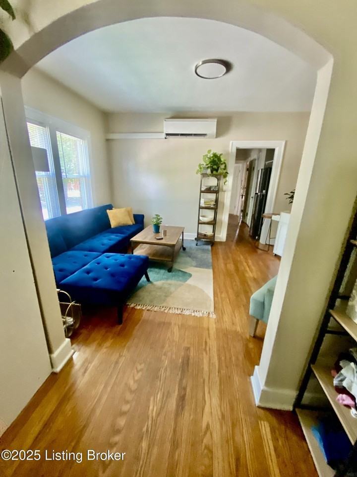 620 Eastern Pkwy Apt 2 - Photo 3 of 8