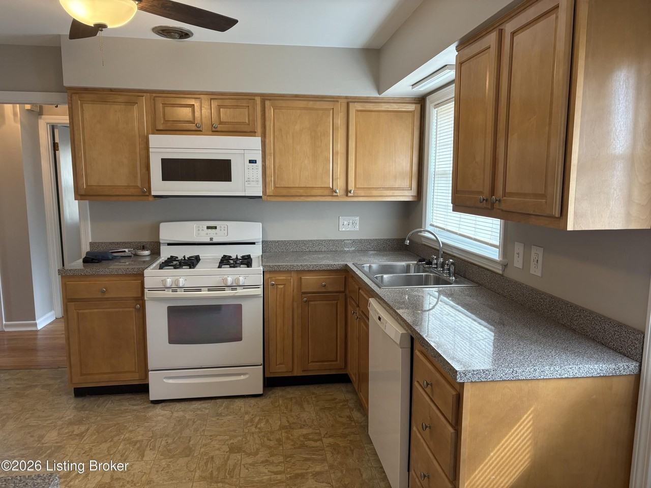 4146 Westport Ter - Photo 2 of 7