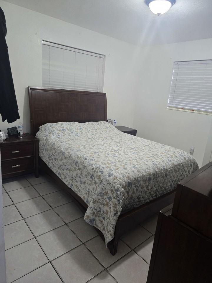 464 E 50th St - Photo 5 of 8