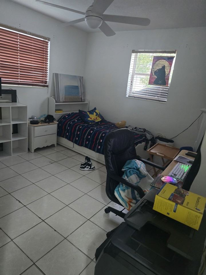 464 E 50th St - Photo 6 of 8