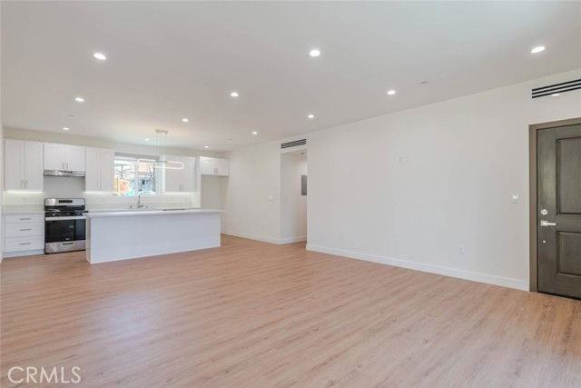 10230 Tujunga Canyon Blvd - Photo 5 of 8