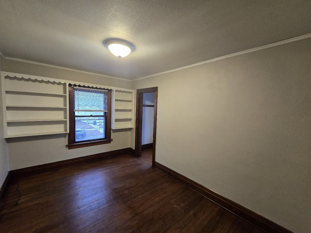 312 Baltimore St #1 - Photo 7 of 10