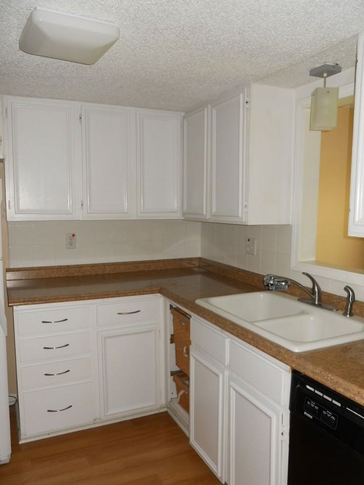 1305 Westbrooke St - Photo 4 of 8