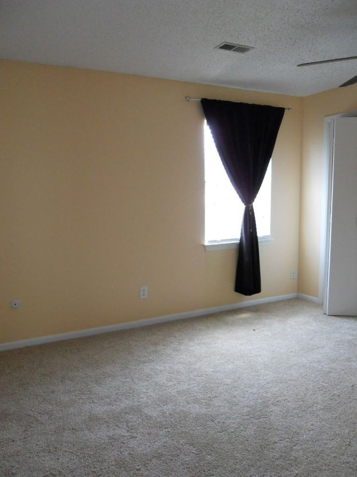 1305 Westbrooke St - Photo 7 of 8