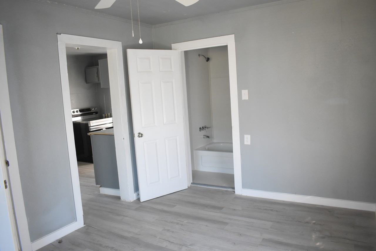 110 Dutch St #1 - Photo 3 of 10