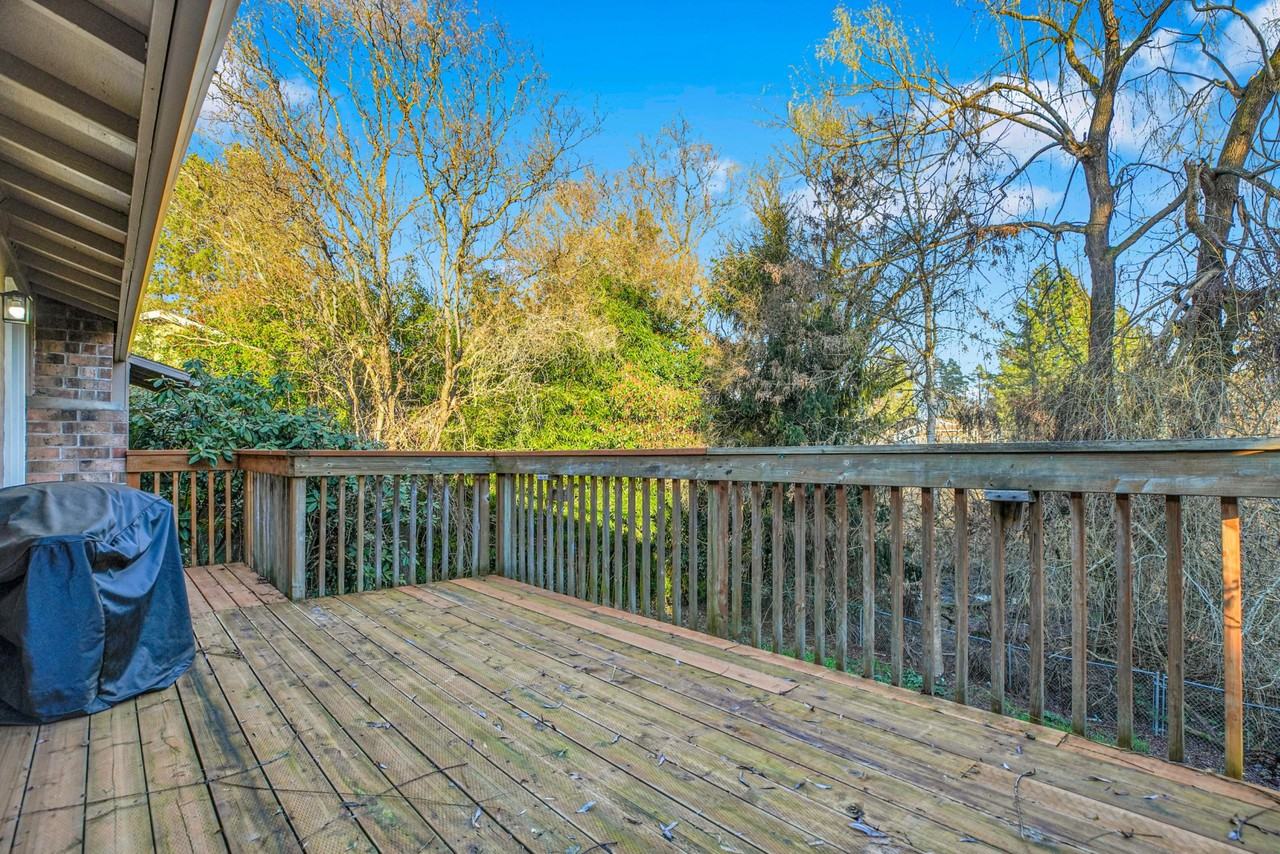 Sw Willow Creek Dr - Photo 4 of 19