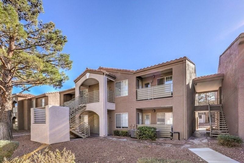 2111 Sealion Dr #207 - Photo 2 of 23