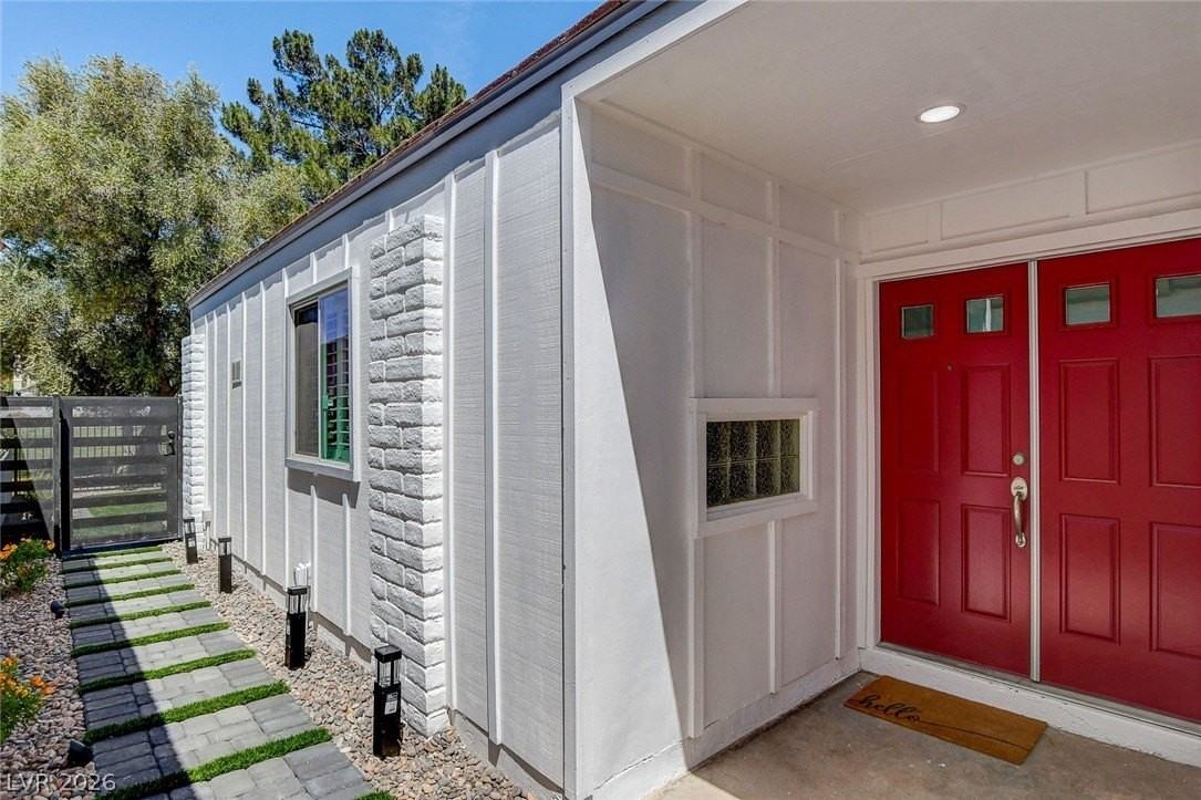 2999 Bel Air Dr - Photo 5 of 50