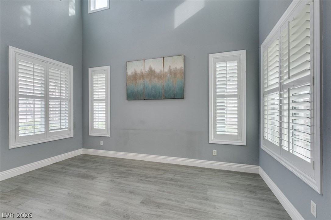 5527 Aurora Crest Ave - Photo 2 of 22