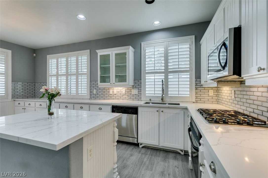 5527 Aurora Crest Ave - Photo 6 of 22