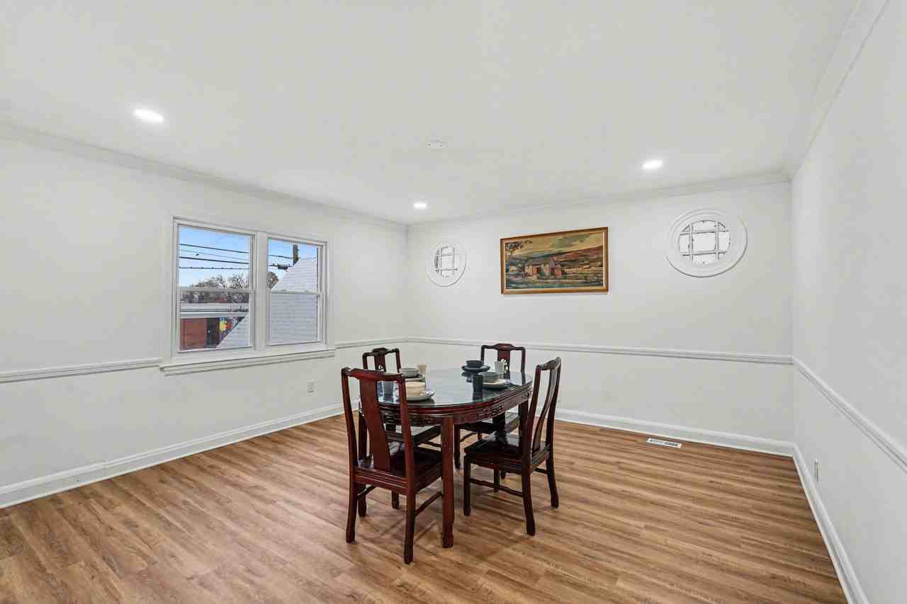 Fernhill Ave - Photo 5 of 10