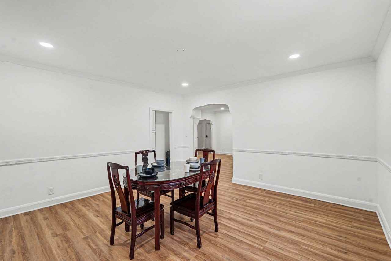 Fernhill Ave - Photo 6 of 10
