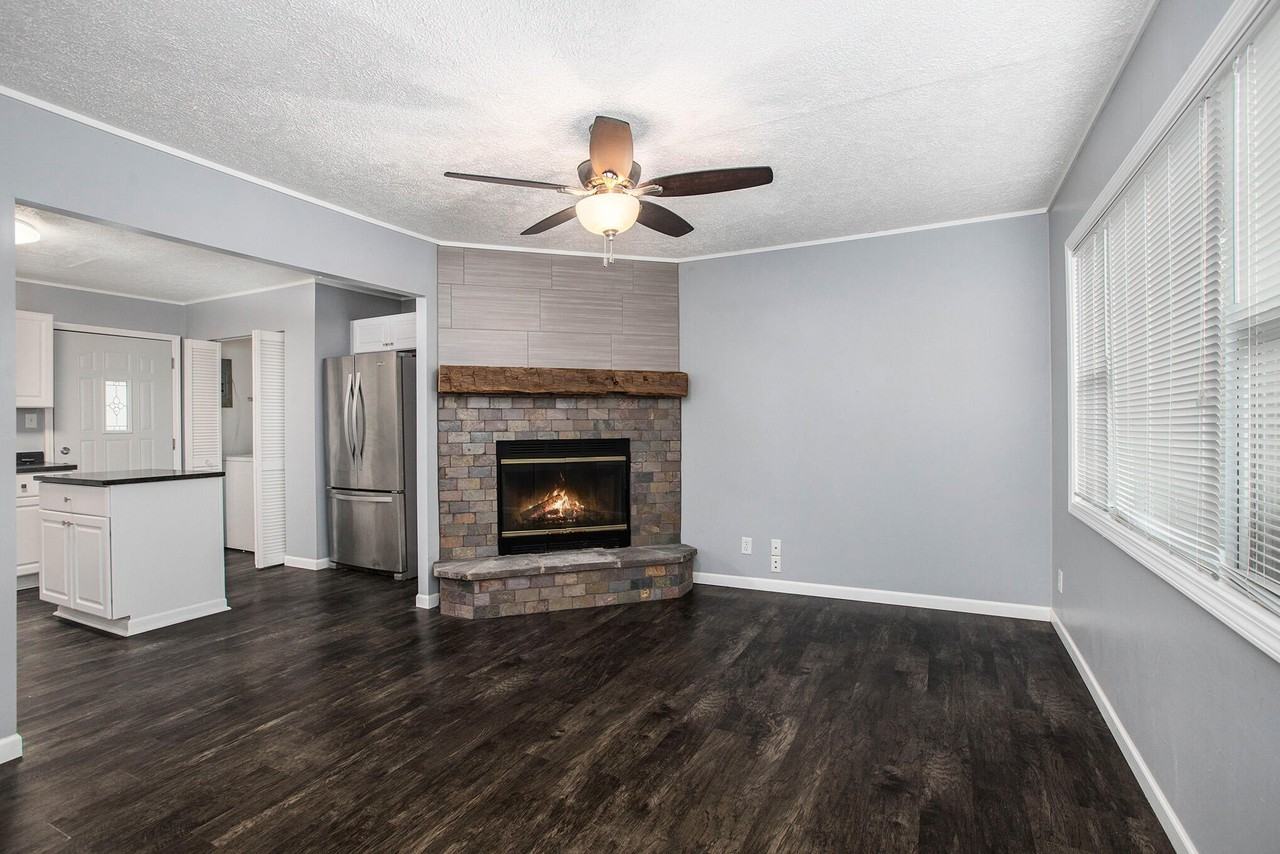 822 Shumway Ave - Photo 3 of 18