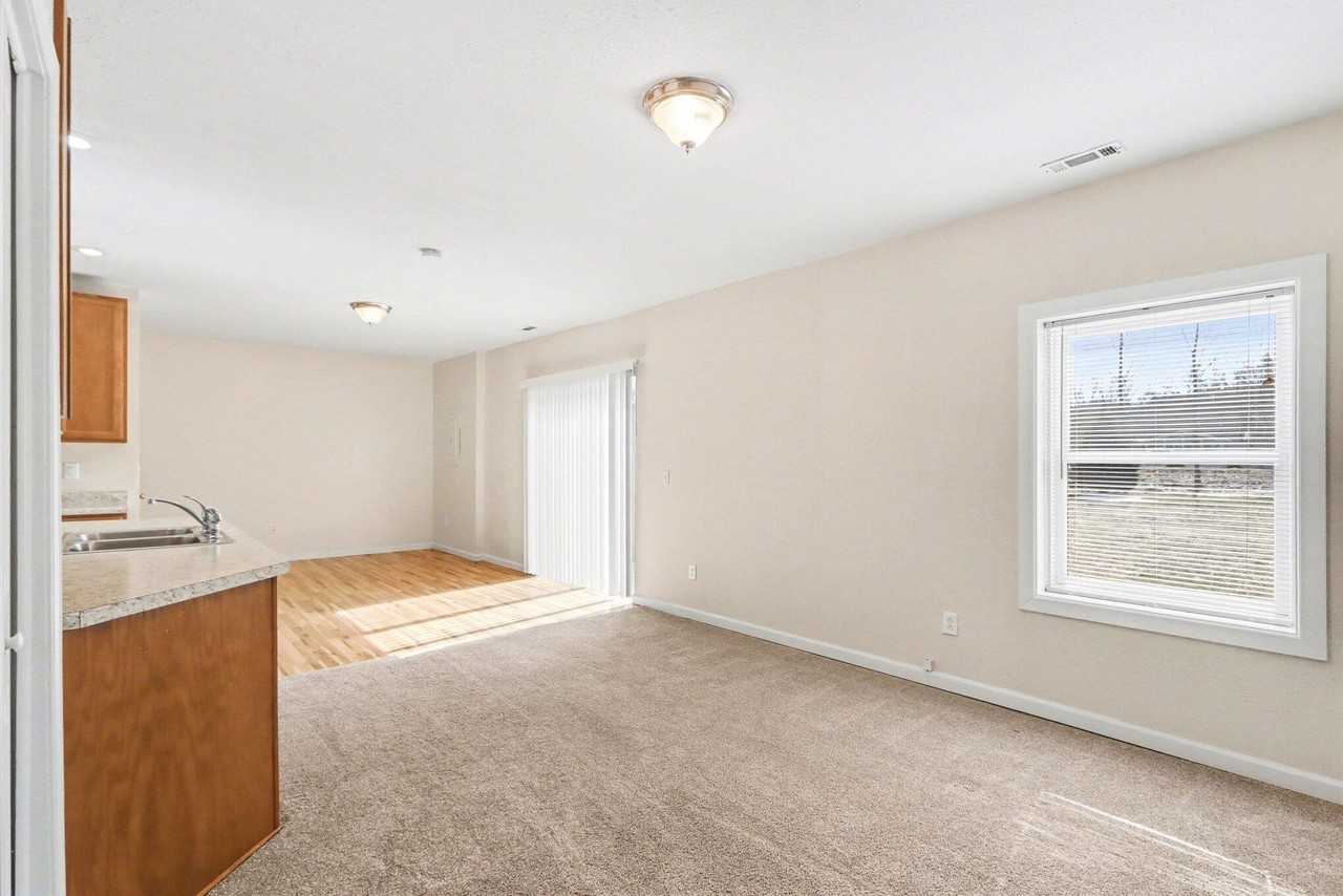 23763 Humming Bird Ave - Photo 3 of 19