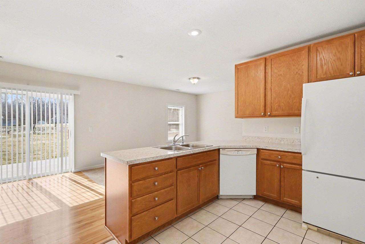 23763 Humming Bird Ave - Photo 4 of 19