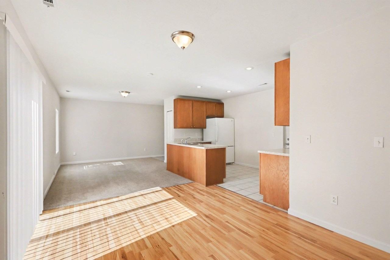 23763 Humming Bird Ave - Photo 5 of 19